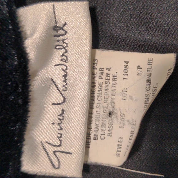 Vintage Black Gloria Vanderbilt top - Picture 5 of 8